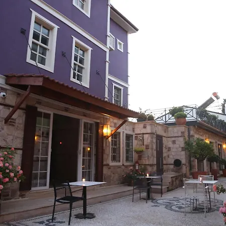 Warm Garden Flat With Patio Near Hadrian's Gate Lägenhet Antalya