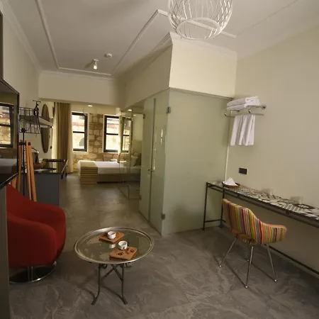 Warm Garden Flat With Patio Near Hadrian's Gate * Antalya